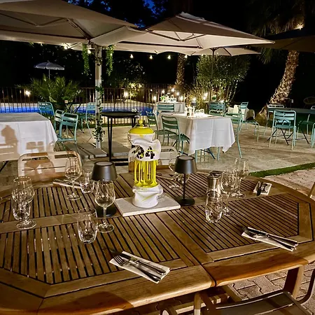 Logis La Bastide des Golfs-3