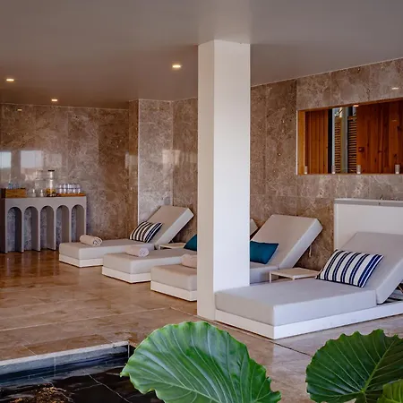 Les Vagues Hotel & Spa-3