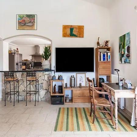 Tranquil Villa Escape In Mougins-2