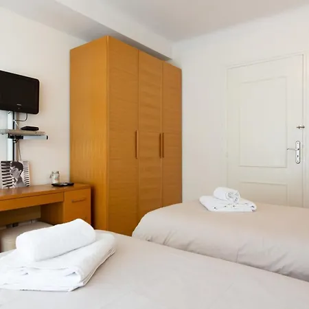 2-Br Apartment 2 Min From The Beaches-2