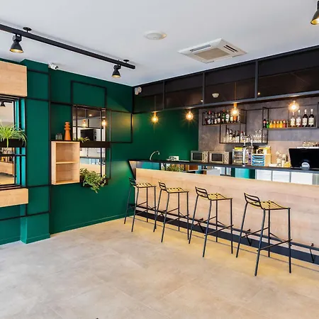 Ibis Pau Centre-3
