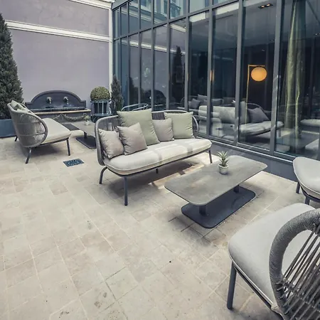 Best Western Premier De La Poste & Spa-2