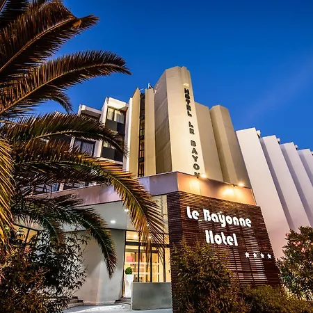 Hotel Le Bayonne-3