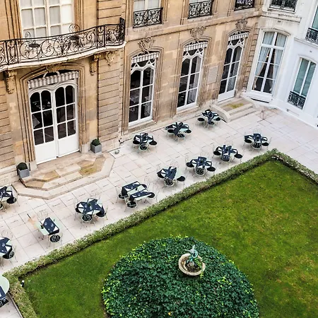 Saint James Albany Paris Hotel Spa-3
