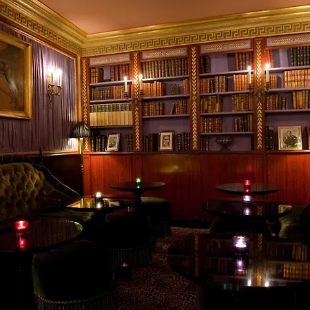 L'Hotel-2