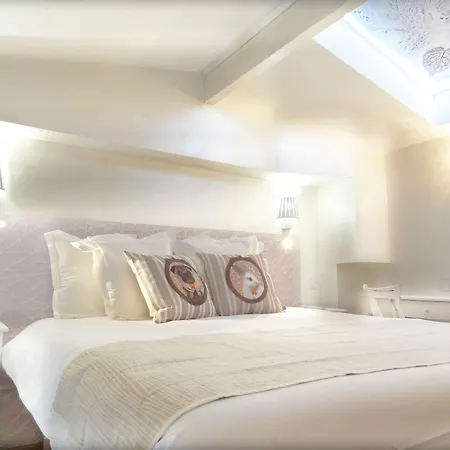 Le Pavillon Hotel-3