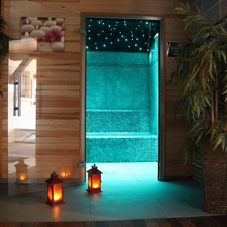 Les Terrasses de Saumur - Hôtel&Appartements - Restaurant&Spa (Logis)-2