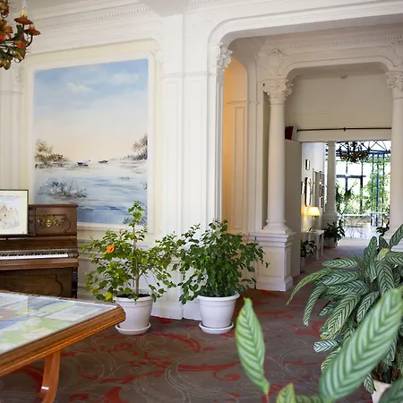 Résidence de Tourisme Vacances Bleues Villa Regina-3