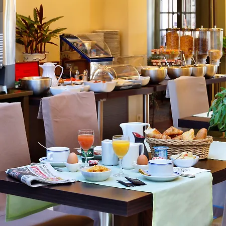 The Originals Boutique, Hostellerie des Trois Pigeons, Paray-le-Monial (Inter-Hotel)-3