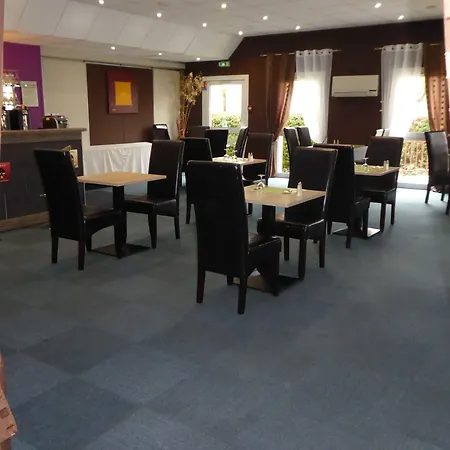 Hotel Le Cosy Blois Villebarou-3