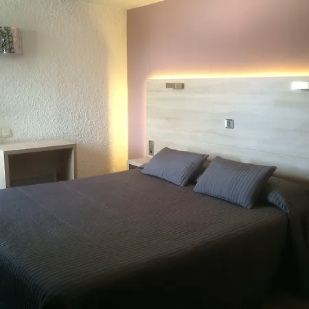Hotel Les Tourrades-3