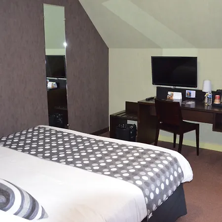 Logis Golfe Hotel-2