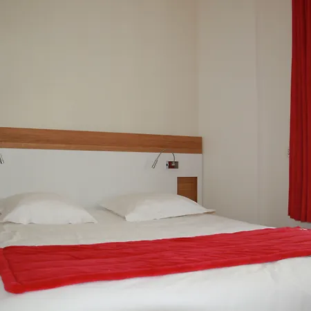 Hotel De Perros, The Originals Boutique-3