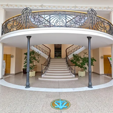 Hotel Mercure Vittel-2