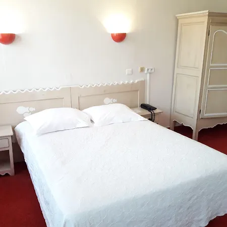 Au Nouvel Hotel-3