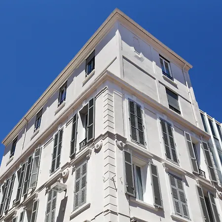 Hotel P.L.M.-2