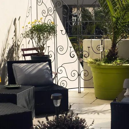 Hotel Bellevue Cannes-3