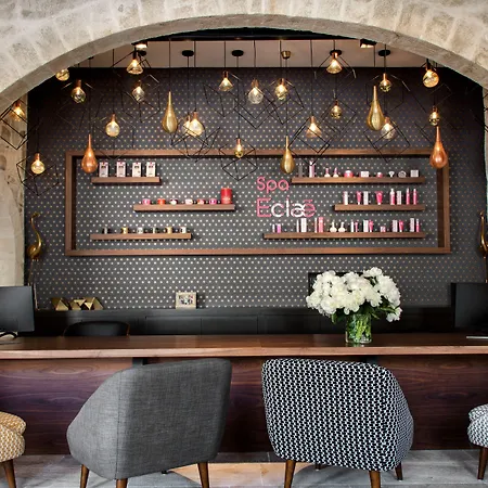 Boutique Hotel Des Remparts & Spa-2