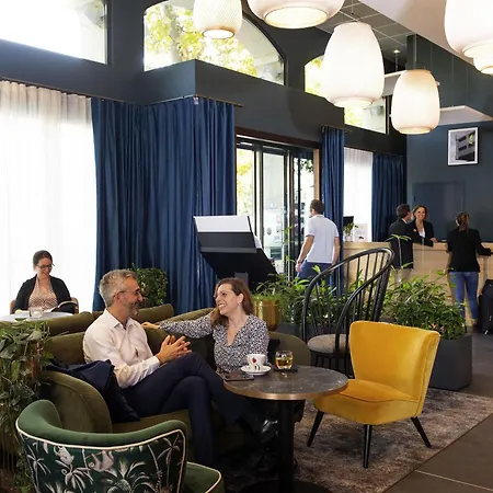 Aparthotel Adagio Lyon Patio Confluence-3