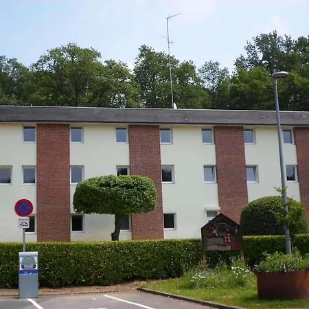 IBIS Fourmies-3