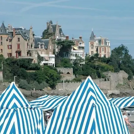 Hotel De La Plage-3