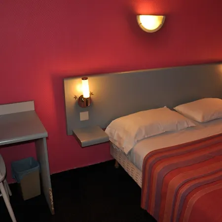 Hotel Moderne-3