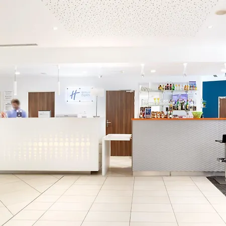 Holiday Inn Express Toulon - Est By Ihg-3