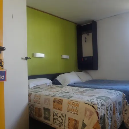 Rev'Hotel-2