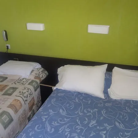 Rev'Hotel-3