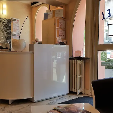 Contact Hotel Le Provence-3