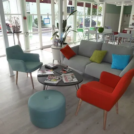Le 81 HOTEL-3