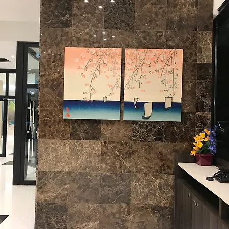 Toyoko INN Marseille Saint Charles-2
