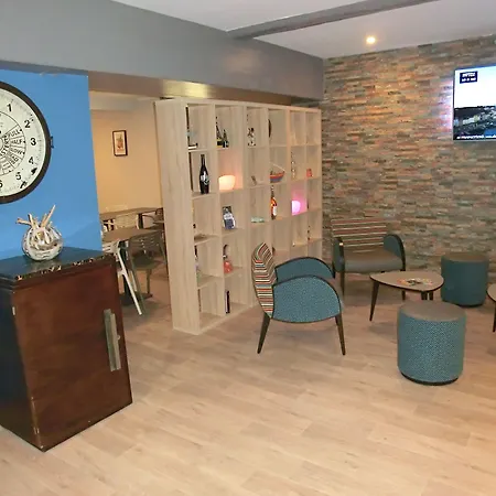 Hotel Sur Le Quai-3