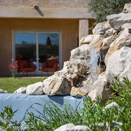 Logis Hotel La Goutte D'eau-2