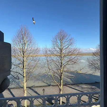 Logis Hotel- Restaurant Le Relais Guillaume De Normandy-Parking Gratuit--Vue Baie Terrasse-Calme-Bornes Electrique-Local Velos Securise-Acces Chambres Sans Acsenceur-3
