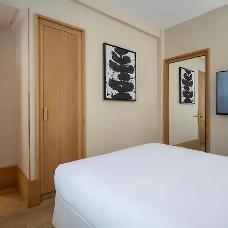 Le Belgrand Hotel Paris Champs Elysees, Tapestry By Hilton-3