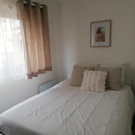 Chambre Double Avec Salle De Bain Commune, A 2 Min De La Croisette-3
