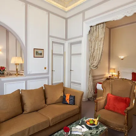 Hotel Regina Louvre-2