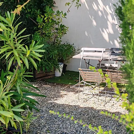 Le Petit Jardin ...-3