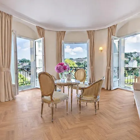 Grand Hotel Moderne-3