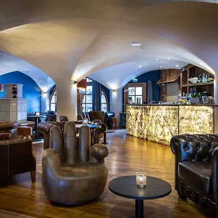Hotel Les Suites Du Montana By Les Etincelles-2