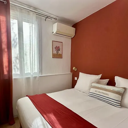 Hôtel Le Clos du Dramont-3