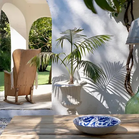 Luxury Family Villa With Large Pool, Garden & Outdoor Dining Near Beach, Domaine L'Oiseau Bleu In Sainte-Maxime-2