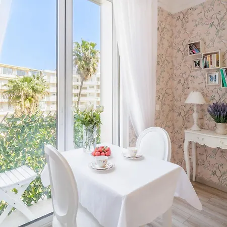 Cannes Imperial Croisette Palais Miramar-3