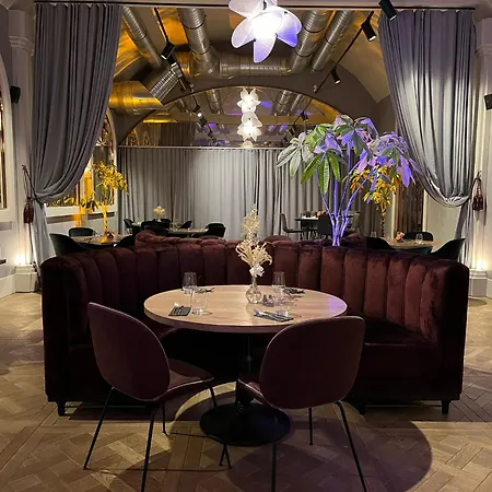 Le Grand Pavillon Chantilly-3