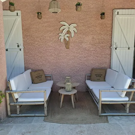 Le Mas Victoria - Chambres d'hôtes avec table d'hôtes-Parking privé ferme-2