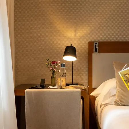 Hotel Le Six-3