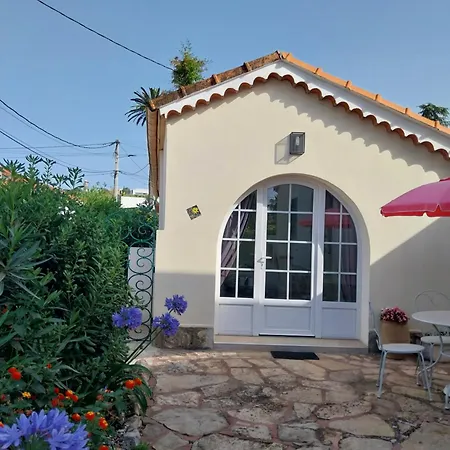 Studio Independant, Front De Mer Et Plage A 200M-2