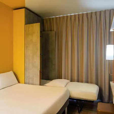 Ibis Budget Hyères-2