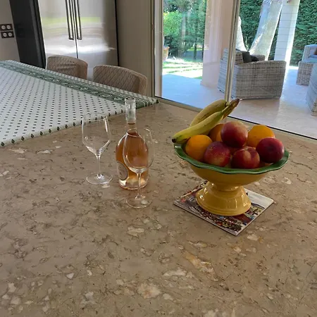 Luxueuse villa piscine et jacuzzi-2